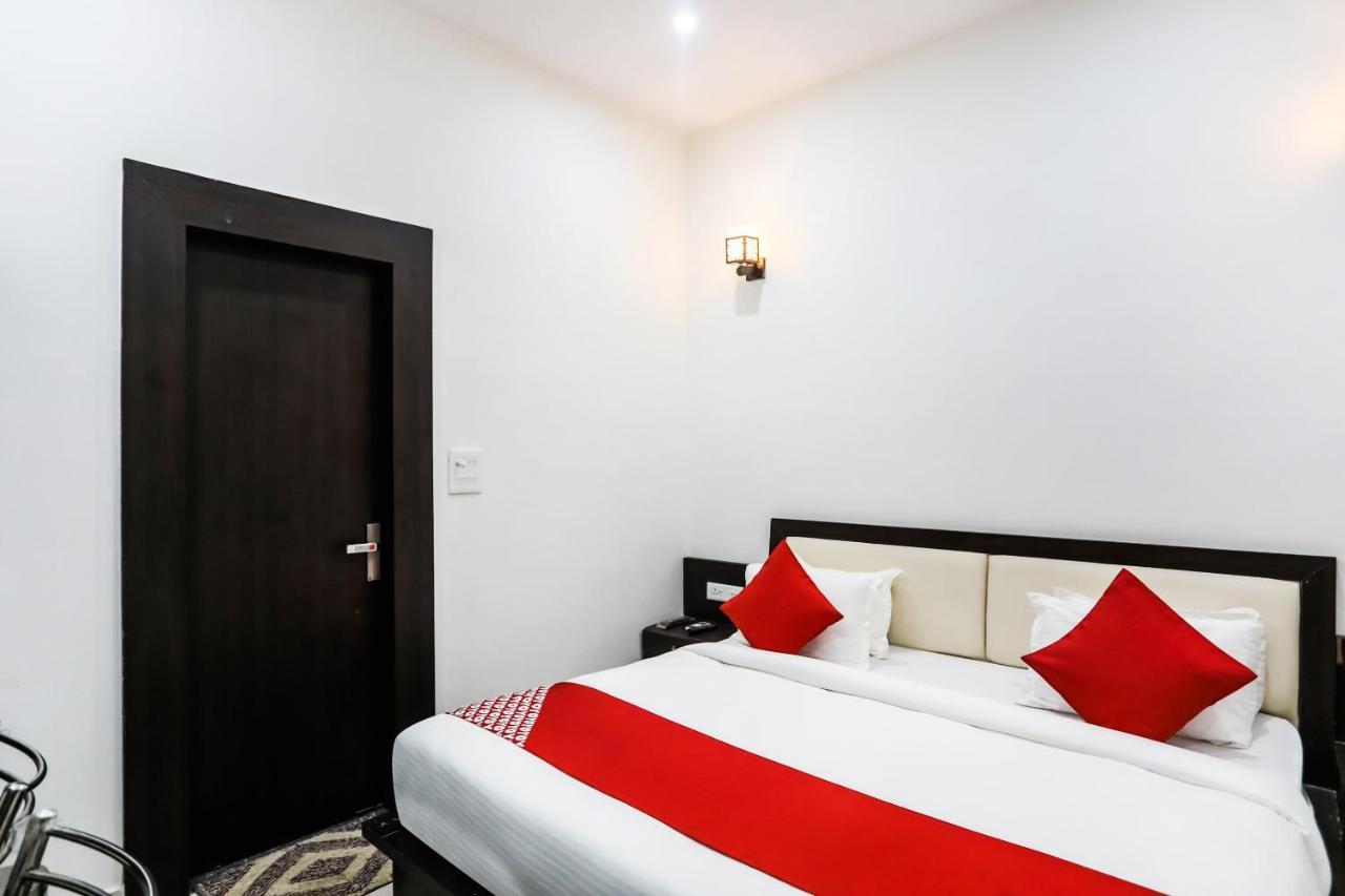 Oyo Hotel New Geetanjali Near Gautam Buddha Park Λάκναου Εξωτερικό φωτογραφία