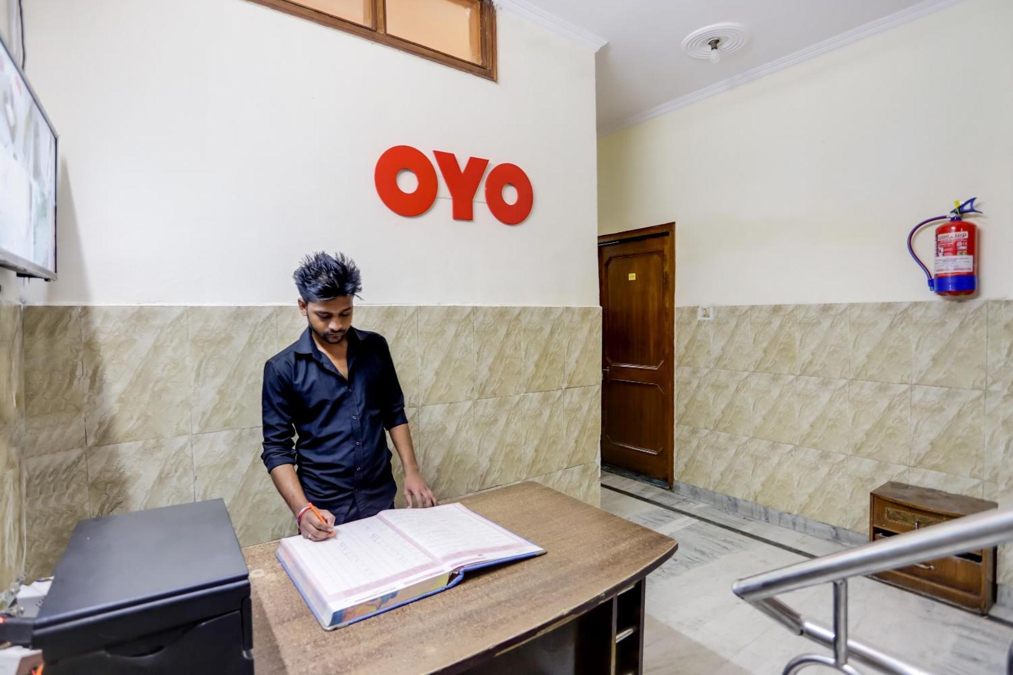 Oyo Hotel New Geetanjali Near Gautam Buddha Park Λάκναου Εξωτερικό φωτογραφία